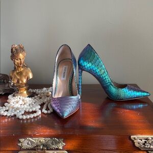 Steve Madden Vala Iridescent Mermaid Heels 7M